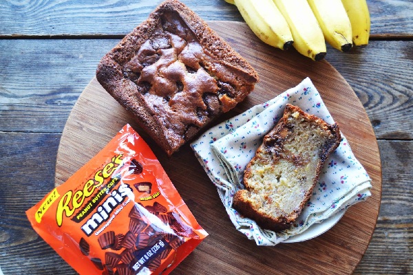 Peanut Butter Cup Banana Bread