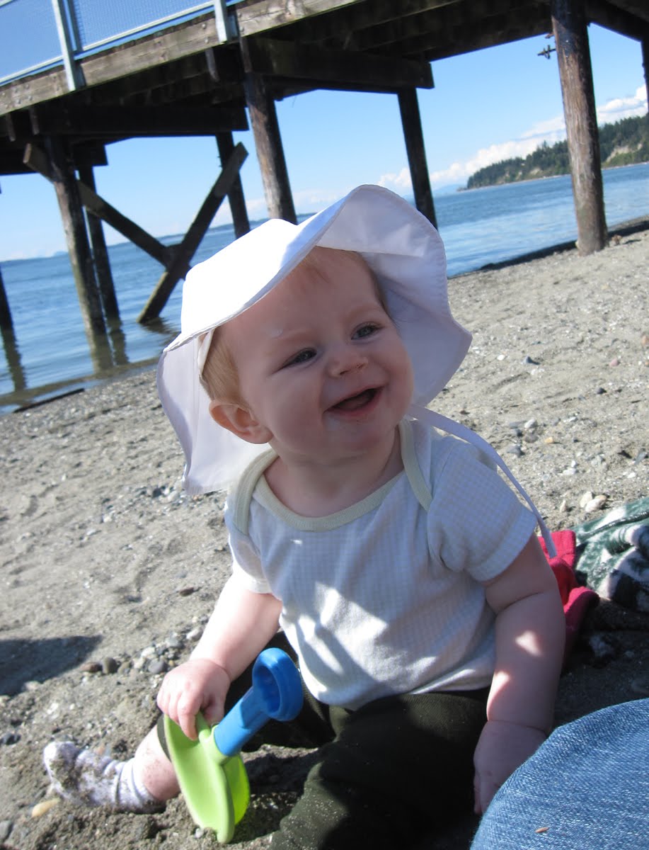 Baby in sunhat