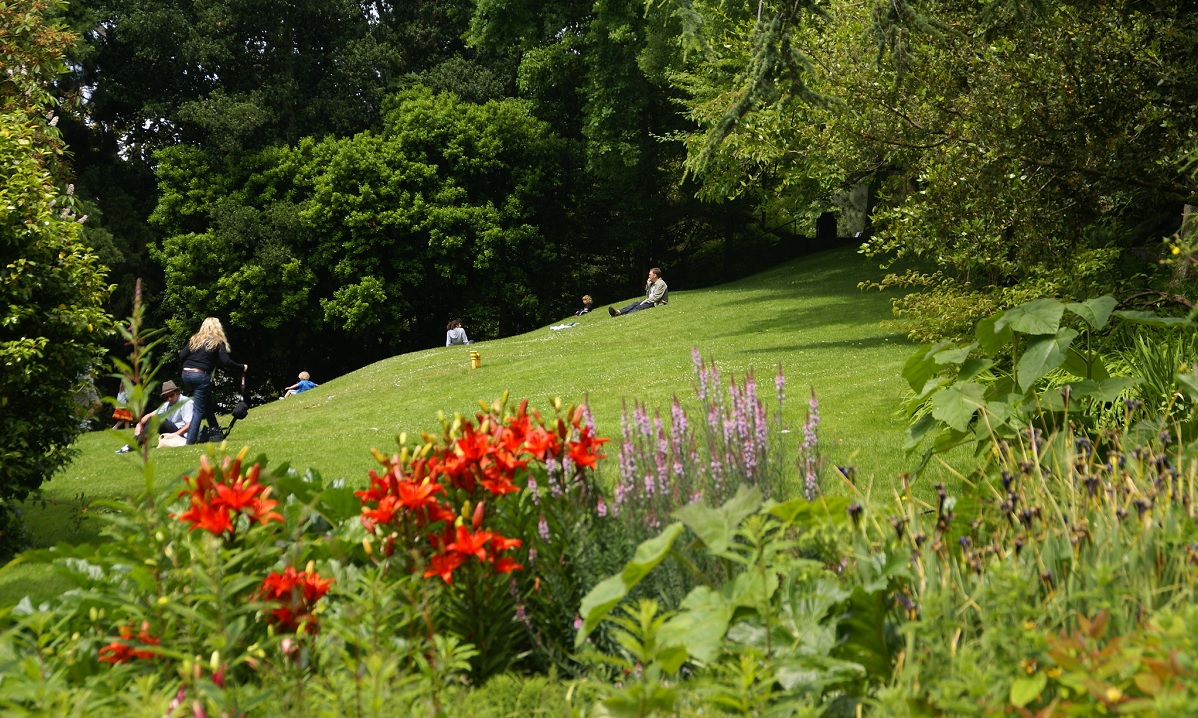 At the Ballard Locks people enjoy the lovely botanical gardens, named for gardener Carl S. English