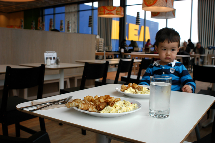 Småland, IKEA’s free, supervised play room. Photo credit: JiaYing Grygiel