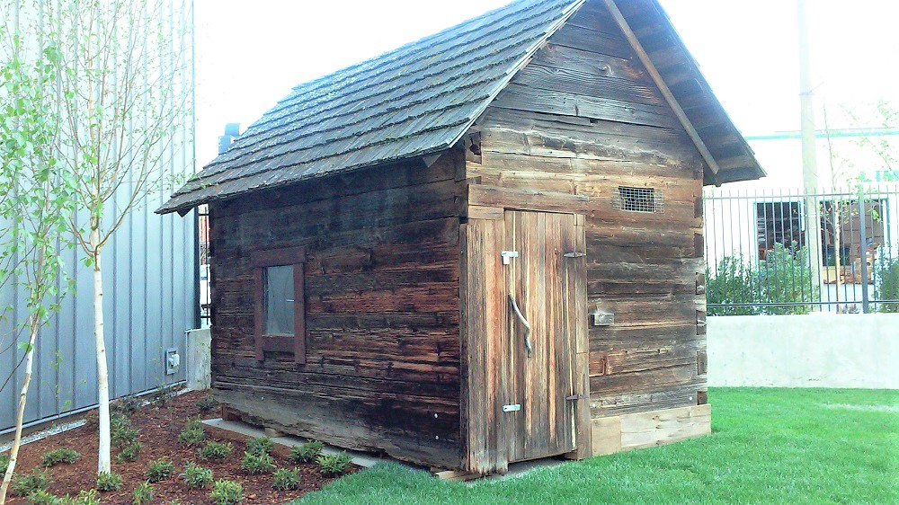 Finnish sauna in the East Garden