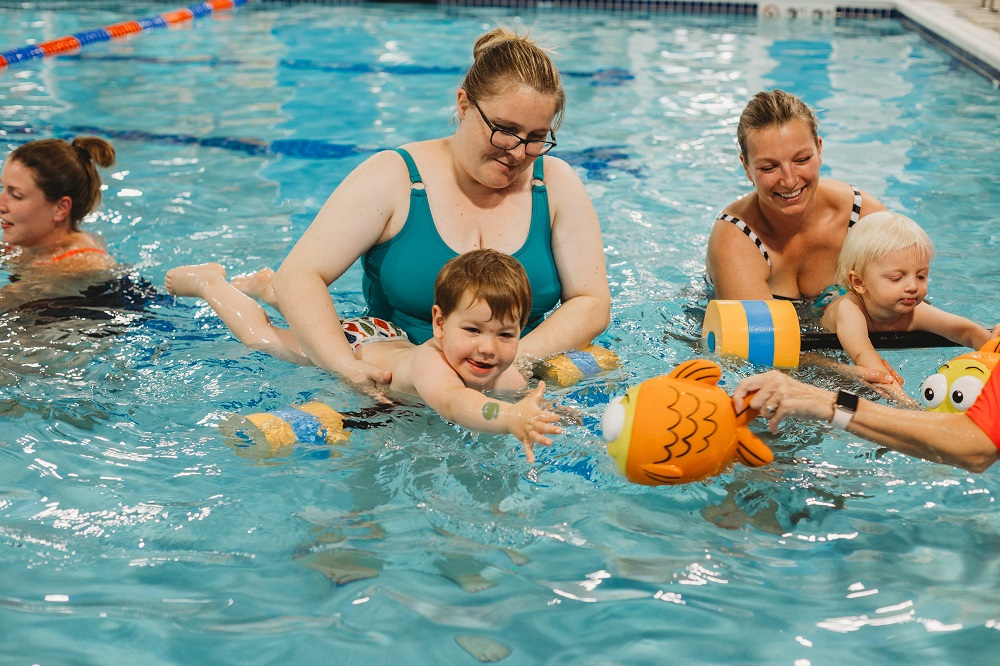 Goldfish-swim-school-warm-water-pool-shoreline-redmond-swim-lessons-kids-families