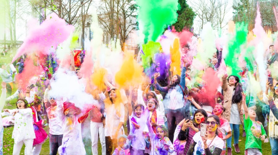 Holi event for families: Seattle Festival of Colors at Seattle Center’s Mural Amphitheater