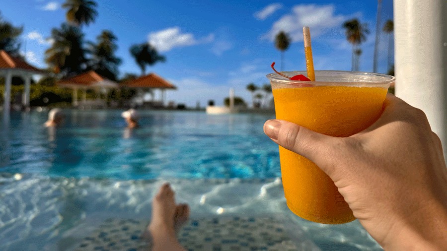 frozen mango daquiri at the pool at Hyatt Regency Grand Reserve pool