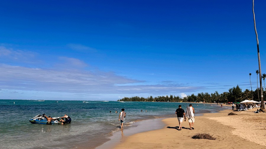 Family-friendly white sand beach in Puerto Rico