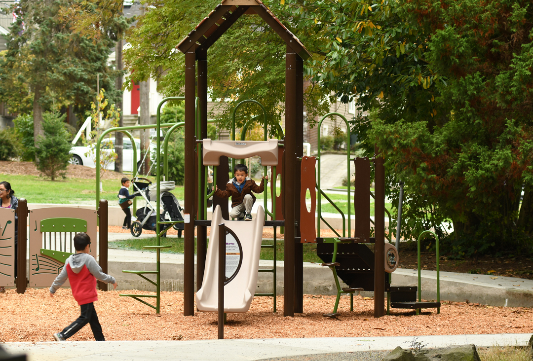 Rodgers-park-playground-play-structure-new-equipment