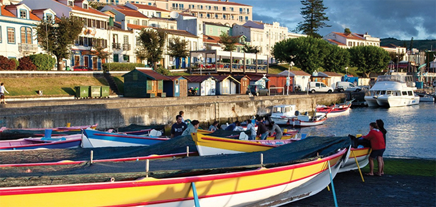 boats in the azores