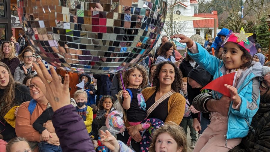 Kids ring in the New Year at Hands on Children’s Museum