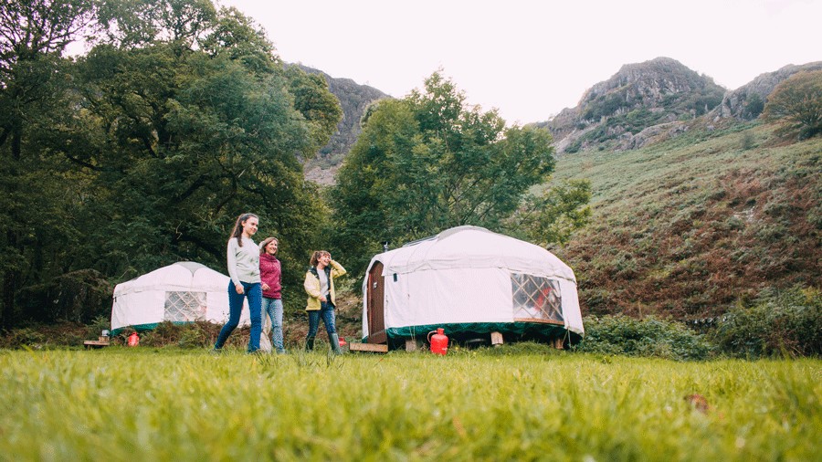 multigenerational family yurt camping in the Pacific Northwest