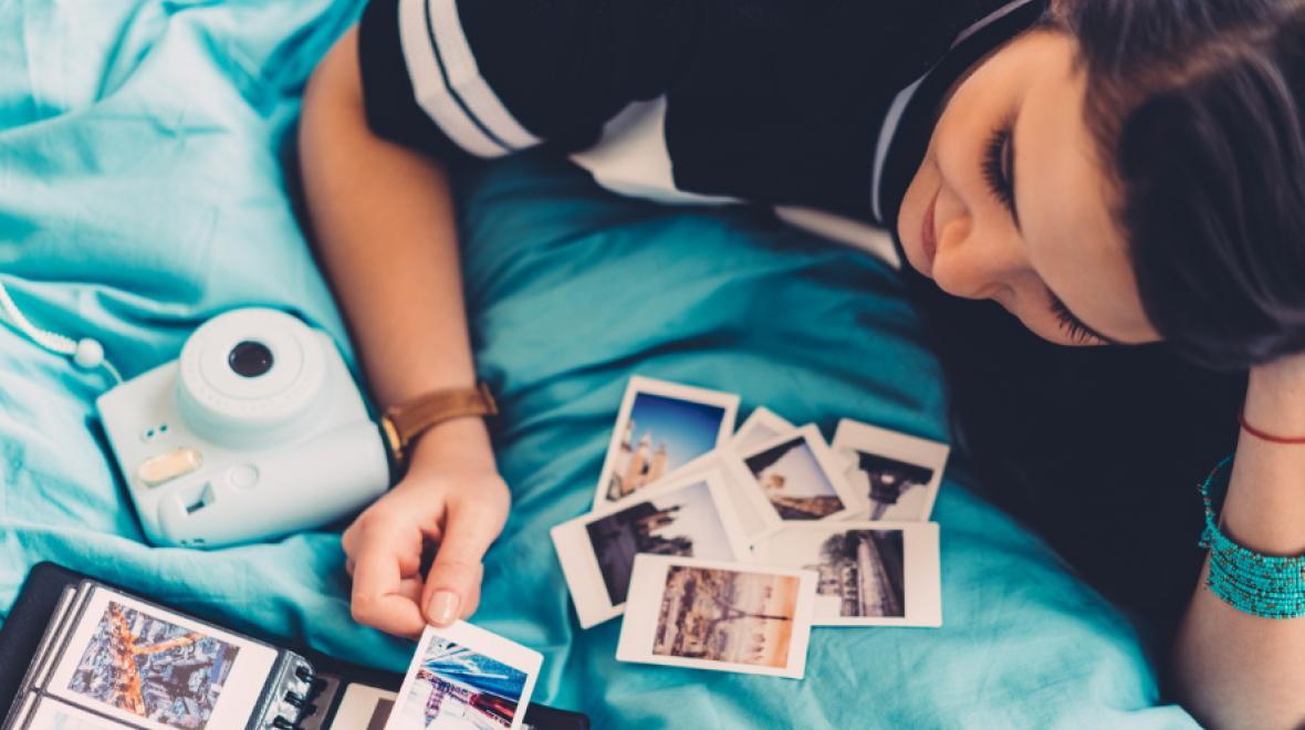 Teen-with -instant-camera